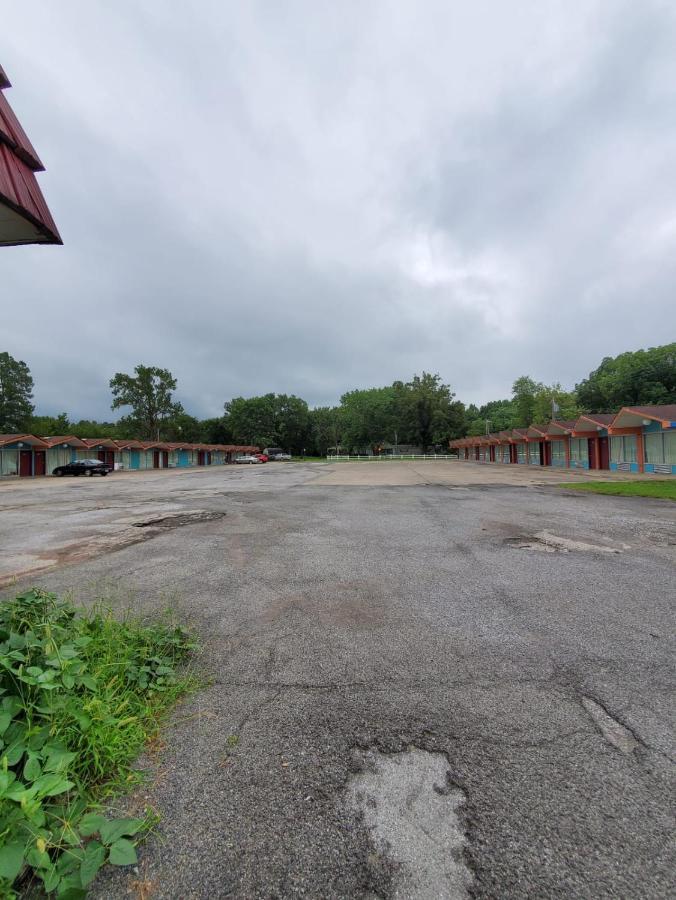 Gray Plaza Motel West Frankfort Luaran gambar