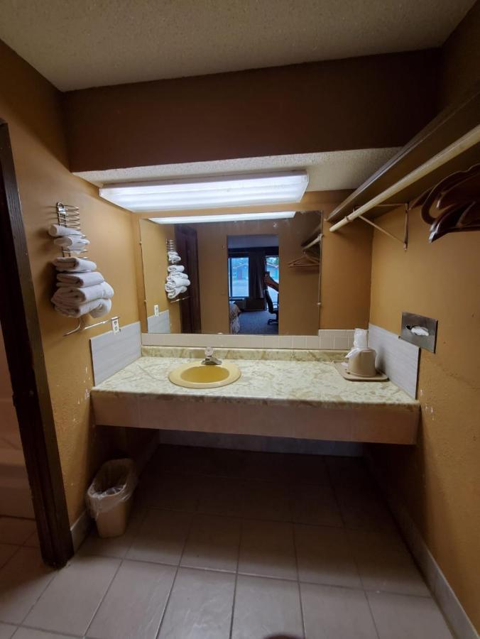 Gray Plaza Motel West Frankfort Luaran gambar