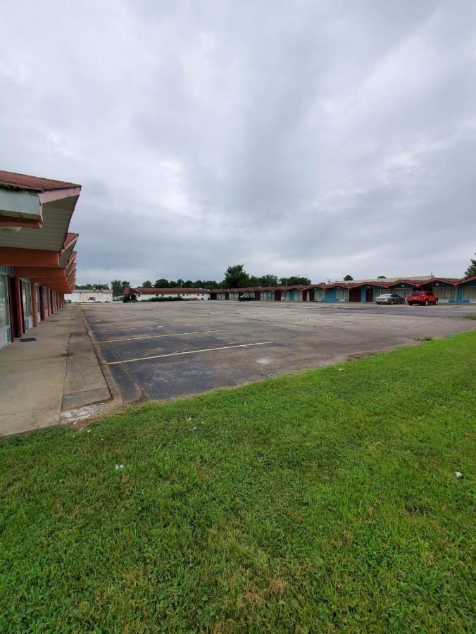Gray Plaza Motel West Frankfort Luaran gambar